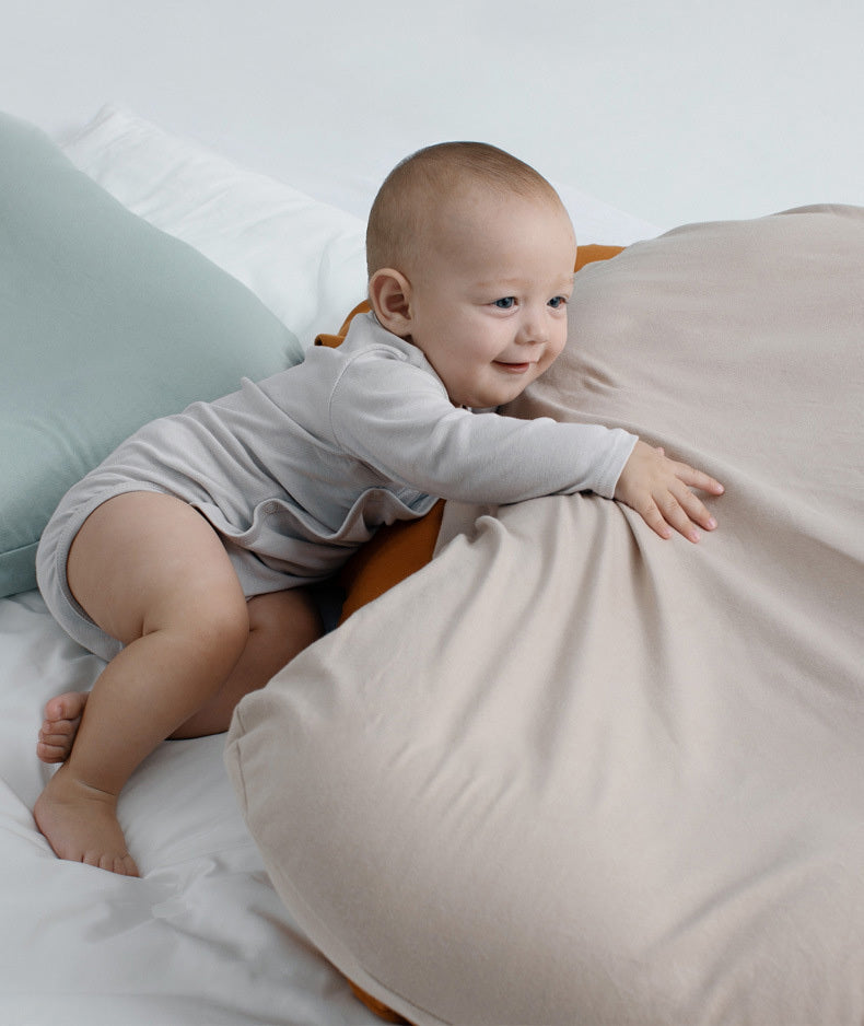 Protective Baby PillowOverview:

Portable and washable

 Suitable for various sleeping positions of the baby
 


 Simulate the warm womb of the mother, bring a full sense of security to bKidsesdeepeeEsdeepeeProtective Baby PillowProtective Baby Pillow