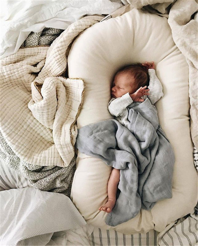 Protective Baby PillowOverview:

Portable and washable

 Suitable for various sleeping positions of the baby
 


 Simulate the warm womb of the mother, bring a full sense of security to bKidsesdeepeeEsdeepeeProtective Baby PillowProtective Baby Pillow