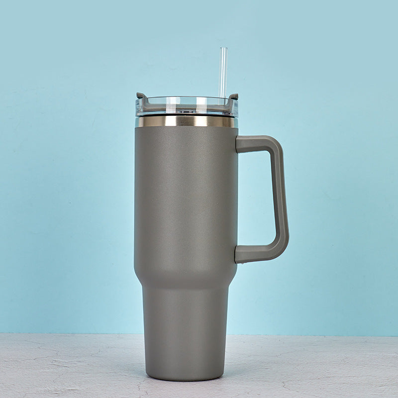 40oz Insulated Stanley CupFeatures and SpecificationsHigh Capacity:Store up to 40 ounces of your favorite beverages, ideal for long days, workouts, hikes, or outdoor adventures.
Double-WalledThermosesesdeepeeEsdeepee40oz Insulated Stanley Cup40oz Insulated Stanley Cup